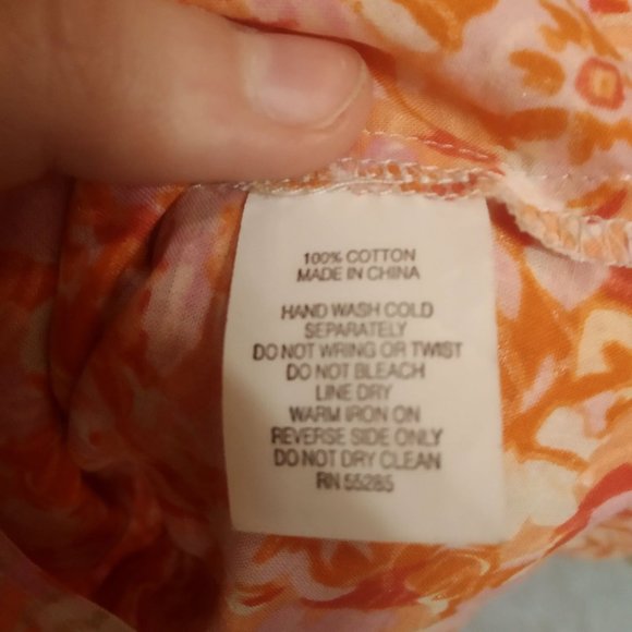 Express Design Studio Floral Button-Up Blouse - Picture 7 of 8